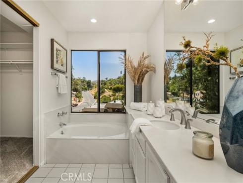 1281  Country Hills  , North Tustin, CA