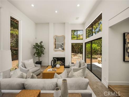 1281  Country Hills  , North Tustin, CA