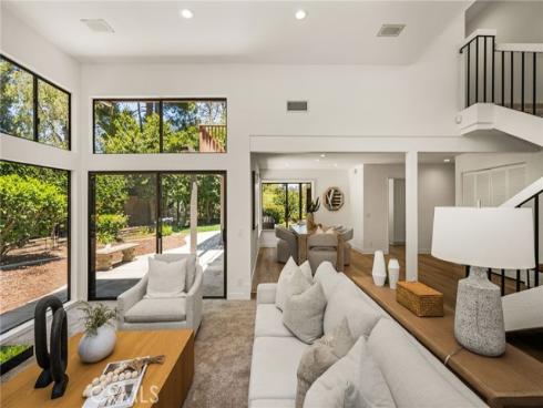 1281  Country Hills  , North Tustin, CA