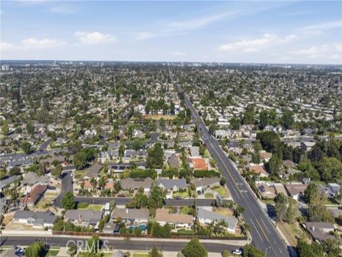 13032  Earlham  , North Tustin, CA