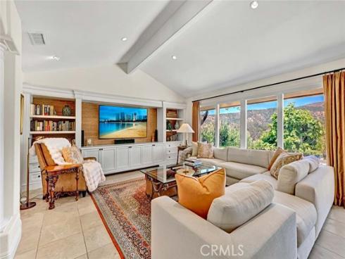 10432  Mira Vista   Drive, North Tustin, CA