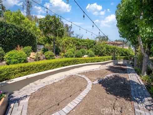 10082 Sunrise Ln , North Tustin, CA
