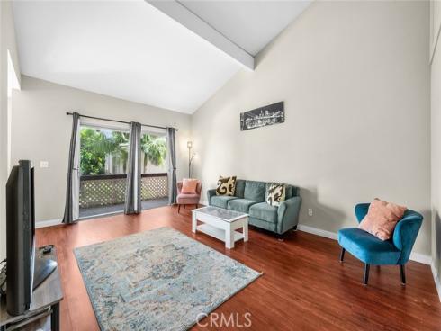 700 W La Veta  , Orange, CA