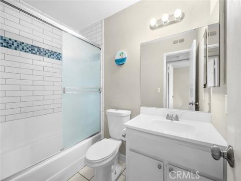 700 W La Veta  , Orange, CA