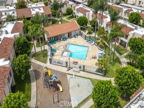700 W La Veta  , Orange, CA