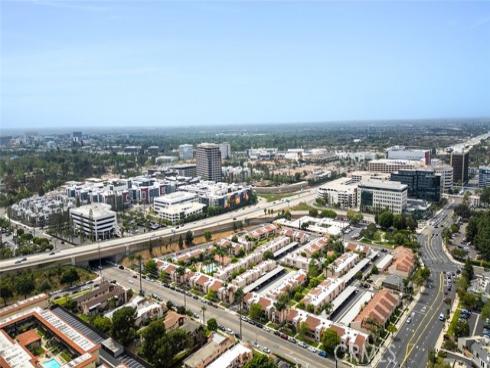 700 W La Veta  , Orange, CA