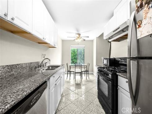 700 W La Veta  , Orange, CA