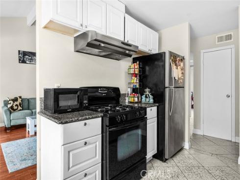 700 W La Veta  , Orange, CA