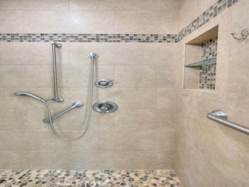 700 E Lake 7 Drive, Orange, CA