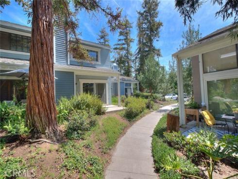 700 E Lake 7 Drive, Orange, CA
