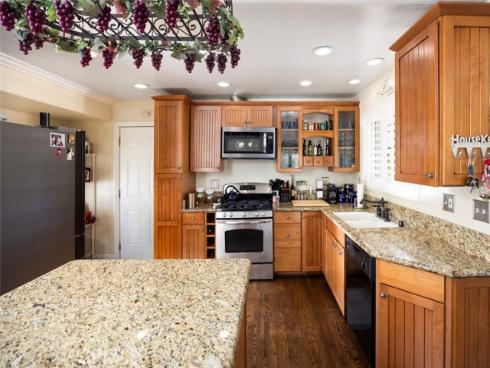 840 E Glendora Avenue, Orange, CA