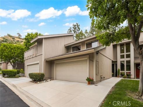 5946 E. Cadbury