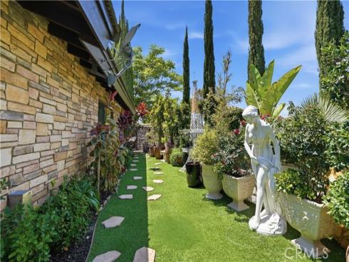 2888 N Wyngate , Orange, CA