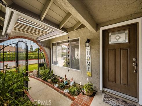 915 E La Veta Avenue , Orange, CA