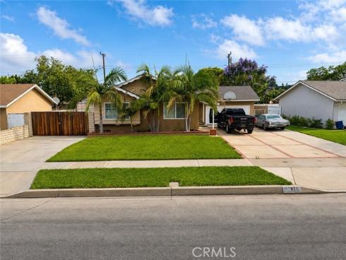 811 E. Saint James Avenue
