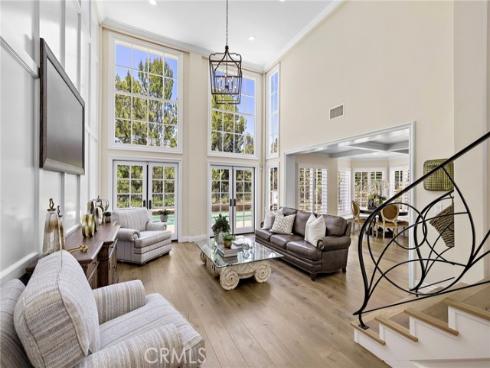 5603 E Crest De Ville , Orange, CA