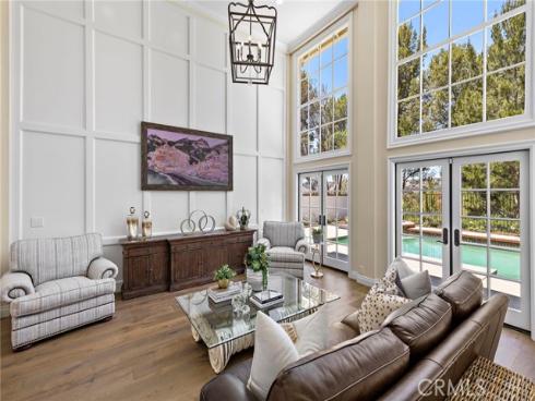 5603 E Crest De Ville , Orange, CA