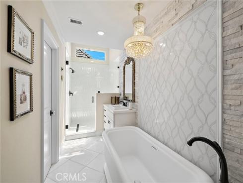 5603 E Crest De Ville , Orange, CA