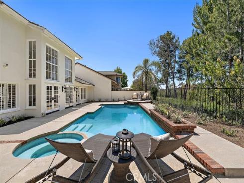 5603 E Crest De Ville  , Orange, CA