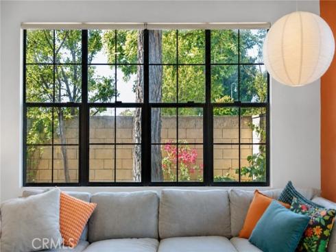 551 W Maple Ave , Orange, CA