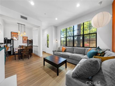 551 W Maple Ave , Orange, CA