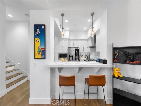 551 W Maple Ave , Orange, CA