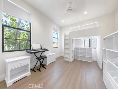 551 W Maple Ave , Orange, CA