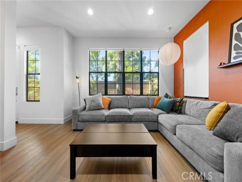 551 W Maple Ave , Orange, CA