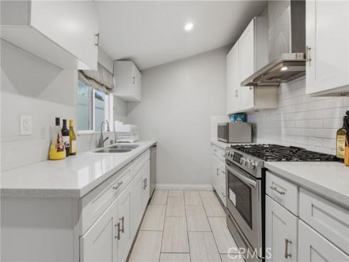 411 S Hewes St , Orange, CA