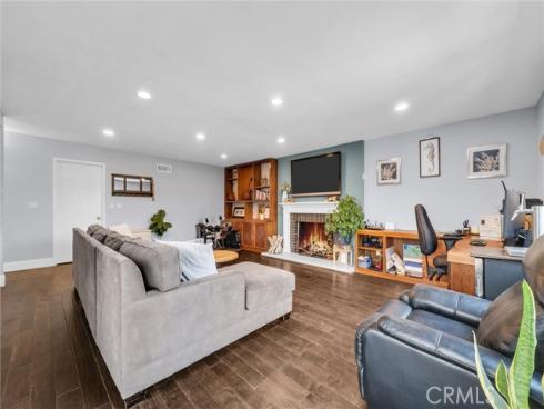 745 E Barkley Avenue, Orange, CA