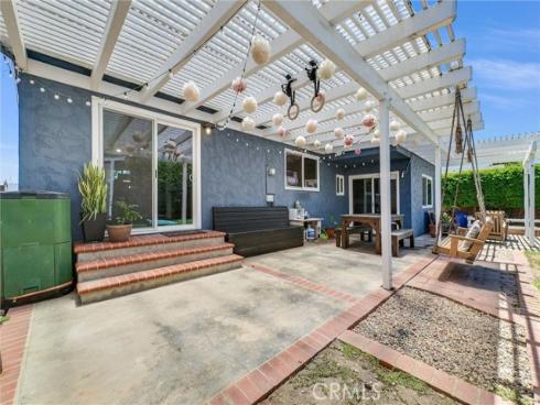 745 E Barkley Avenue, Orange, CA