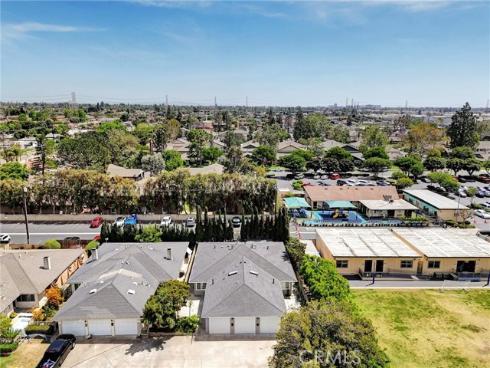 402 E Glendale Drive , Orange, CA