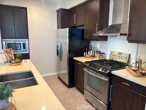 563 W Maple   Avenue, Orange, CA
