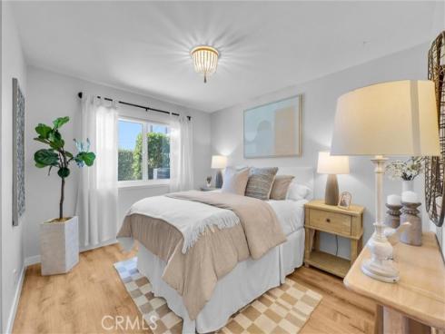 1517 E Riverview , Orange, CA
