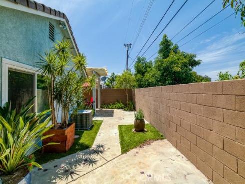 2720 E Walnut 18 , Orange, CA