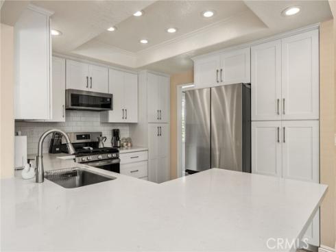 3121 N Hearthside , Orange, CA