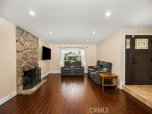 3121 N Hearthside , Orange, CA