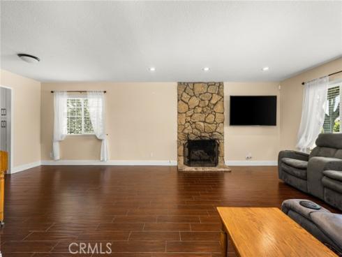 3121 N Hearthside , Orange, CA