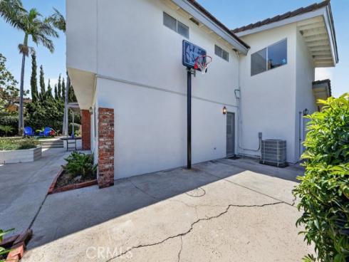 1630  Salmon River  , Placentia, CA