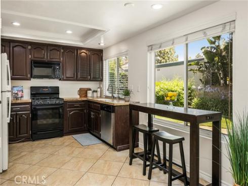 306  Los Padres   Lane, Placentia, CA