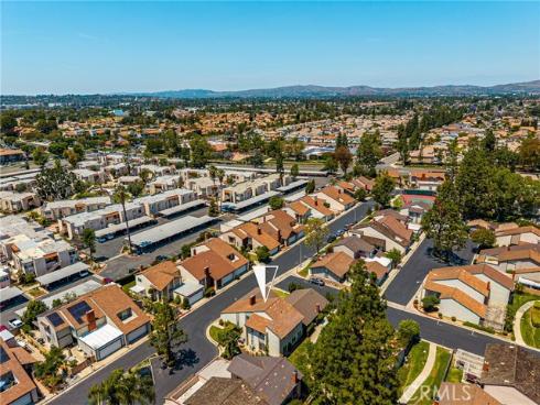 306  Los Padres   Lane, Placentia, CA
