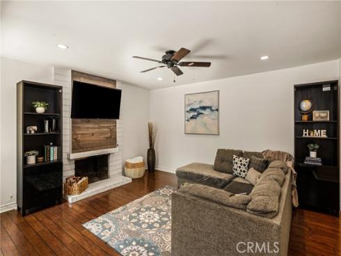 306  Los Padres   Lane, Placentia, CA