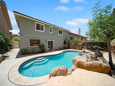 731  Langer  , Placentia, CA