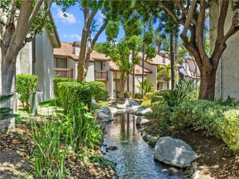 122  Kauai  , Placentia, CA
