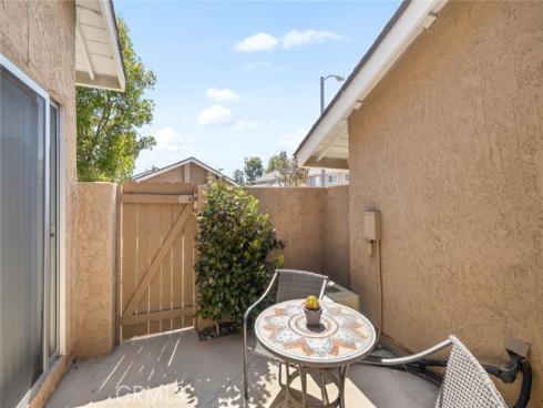 261  Chinook  , Placentia, CA