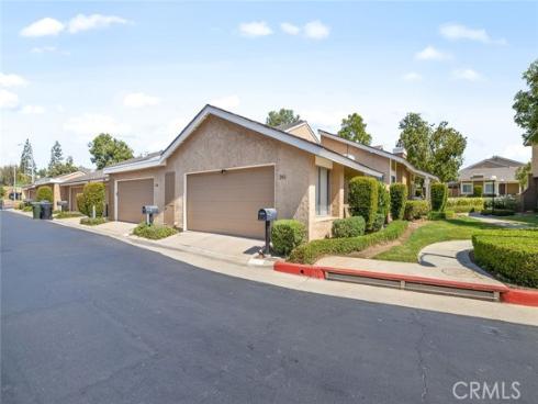 261  Chinook  , Placentia, CA