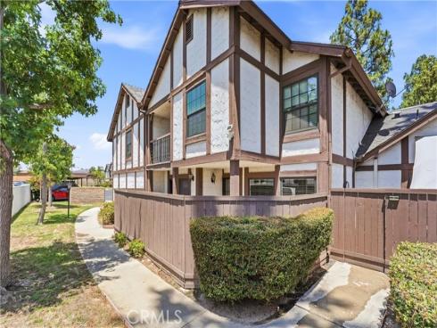 1501  Canterbury  19-C , Placentia, CA