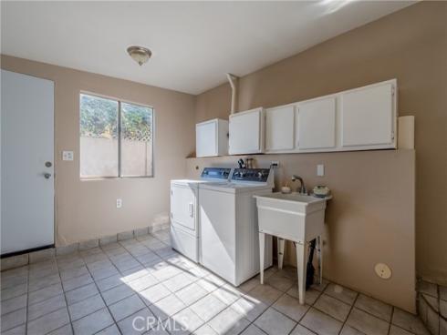 962 E Bastanchury , Placentia, CA