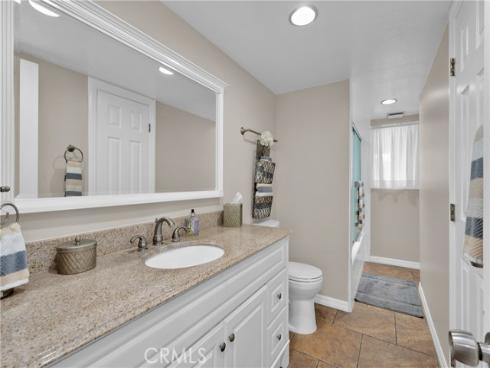 962 E Bastanchury , Placentia, CA