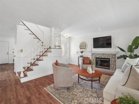 825  Gutmann  , Placentia, CA